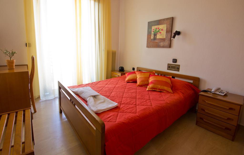 Hotel Pavlidis Лименас Стая снимка